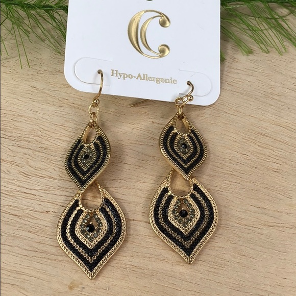 Charming Charlie Jewelry - 🍭 NWT! Charming Charlie boho gold/black earrings